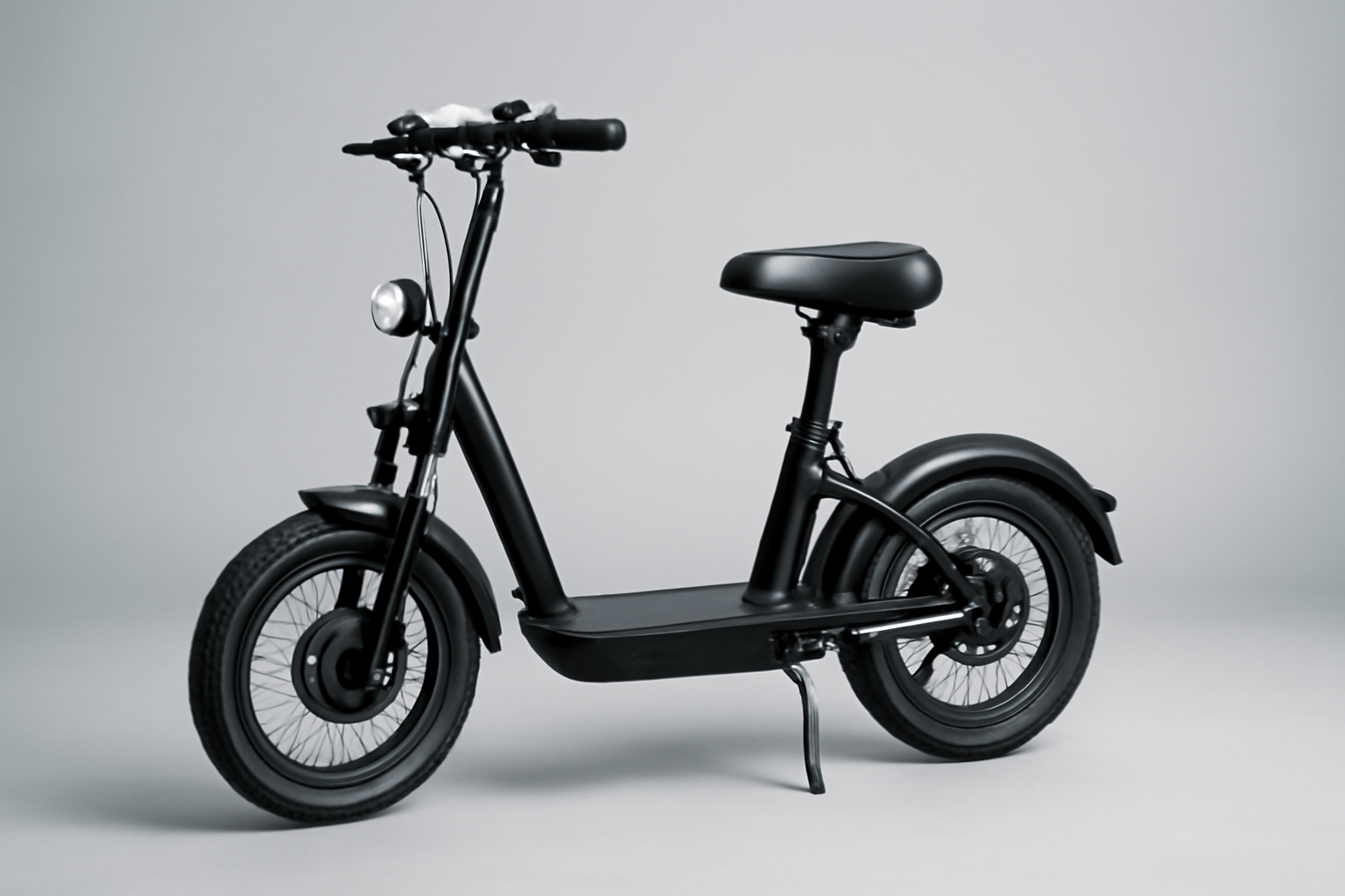 Trottinette électrique avec selle : le guide honnête d&rsquo;un mec qui en a testé des dizaines